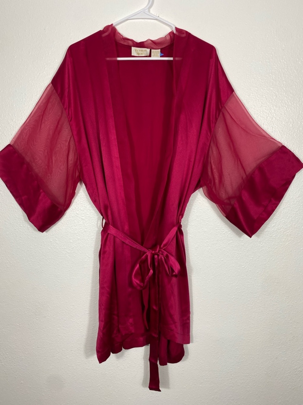 Victoria's Secret Fuchsia Satin Kimono Robe with Sheer Sleeves Size One Size - Picture 2 of 13